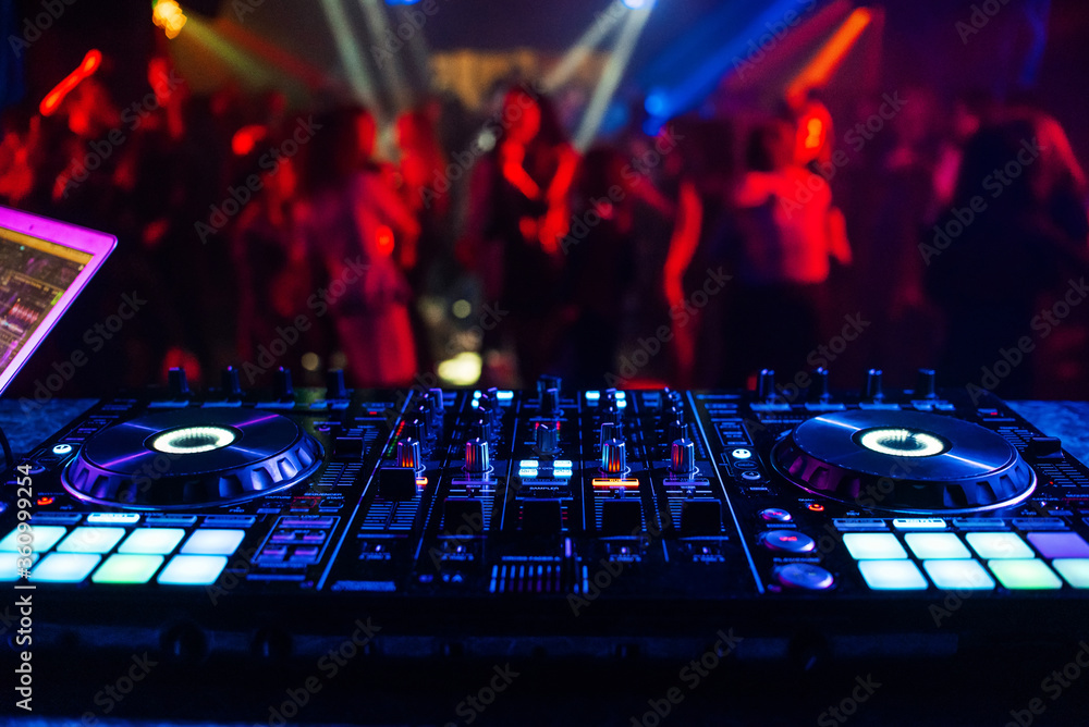 AdobeStock_360999254_Preview